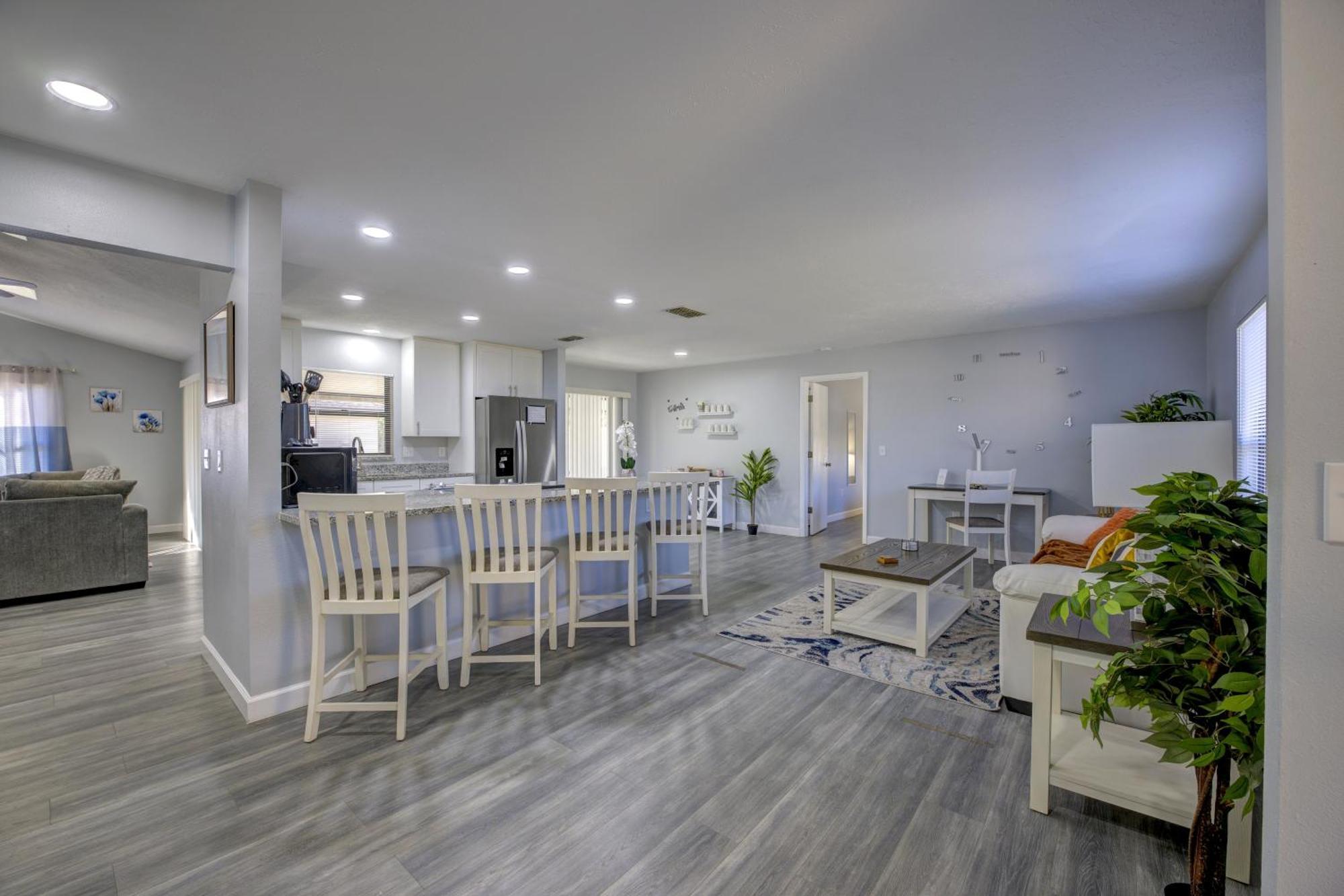 Family Fun Ping Pong, Bbq, Walk To Park Nearby Sarasota Exteriér fotografie